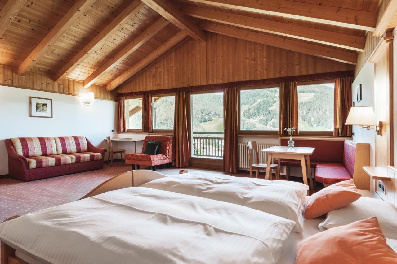 Berghotel Majarei Сан-Віджиліо-ді-Мареббе Екстер'єр фото